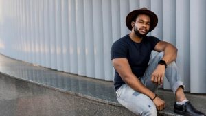 Man dressed in tshirt and jeans
